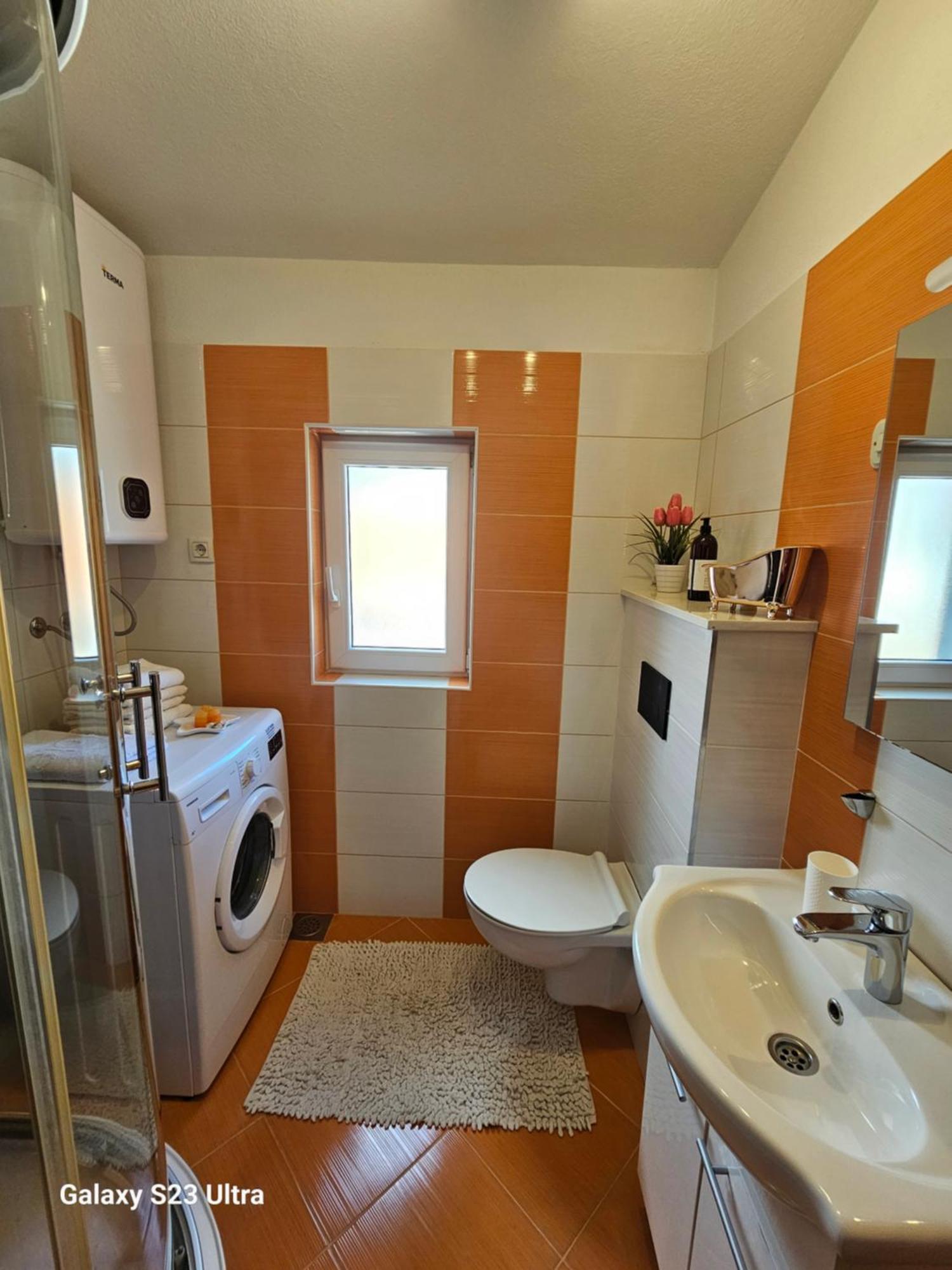 Apartmani Dianna Kaštela Exteriör bild