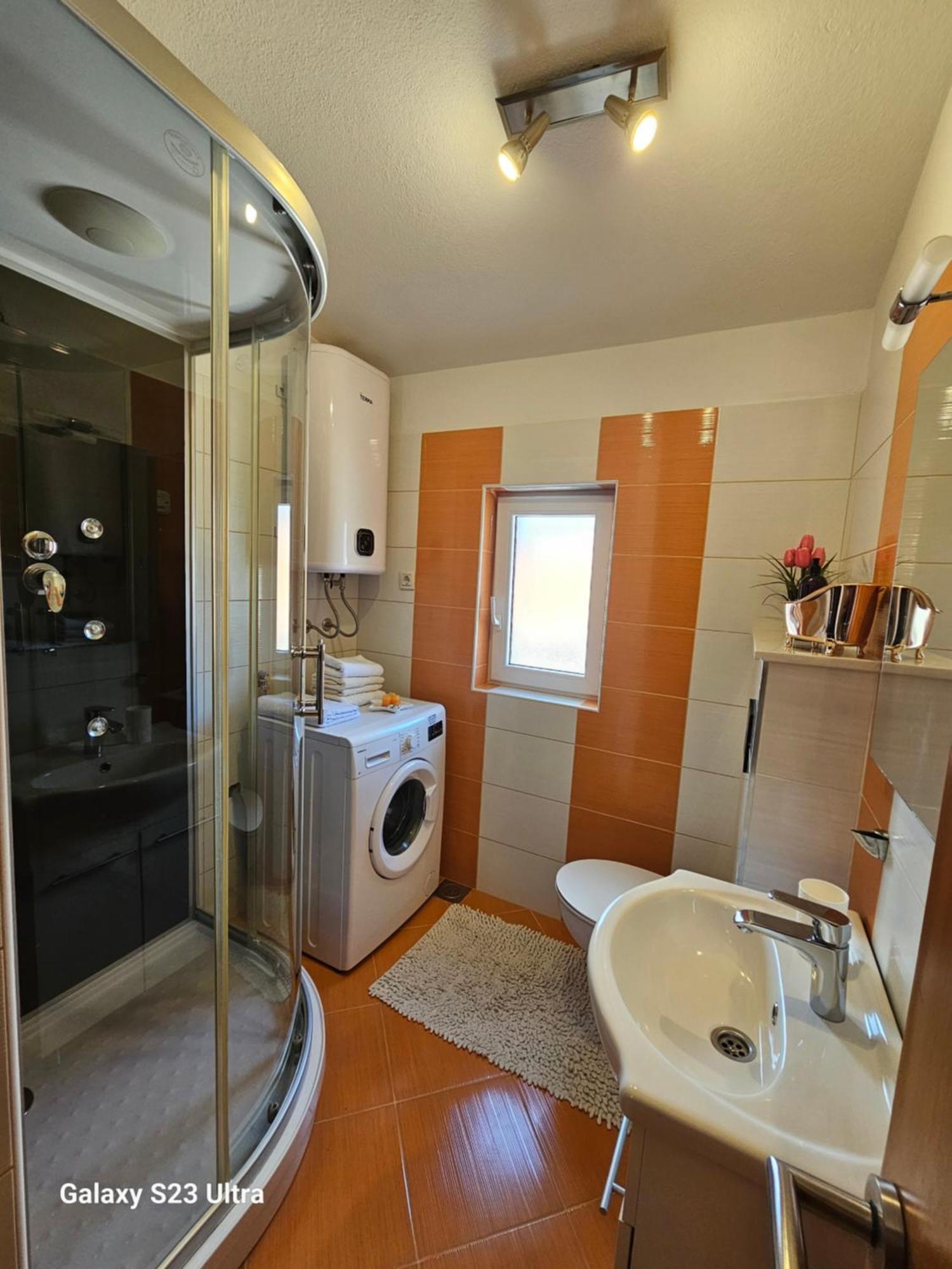 Apartmani Dianna Kaštela Exteriör bild