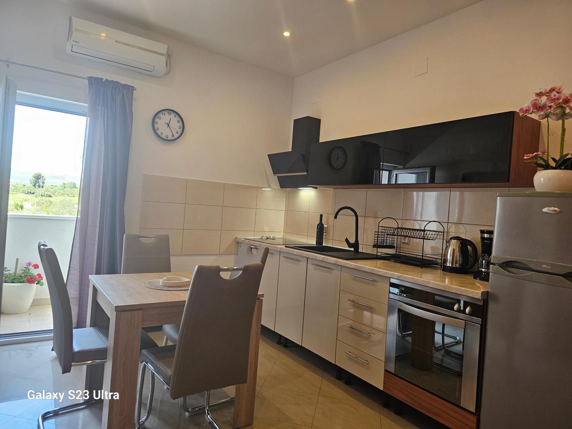 Apartmani Dianna Kaštela Exteriör bild