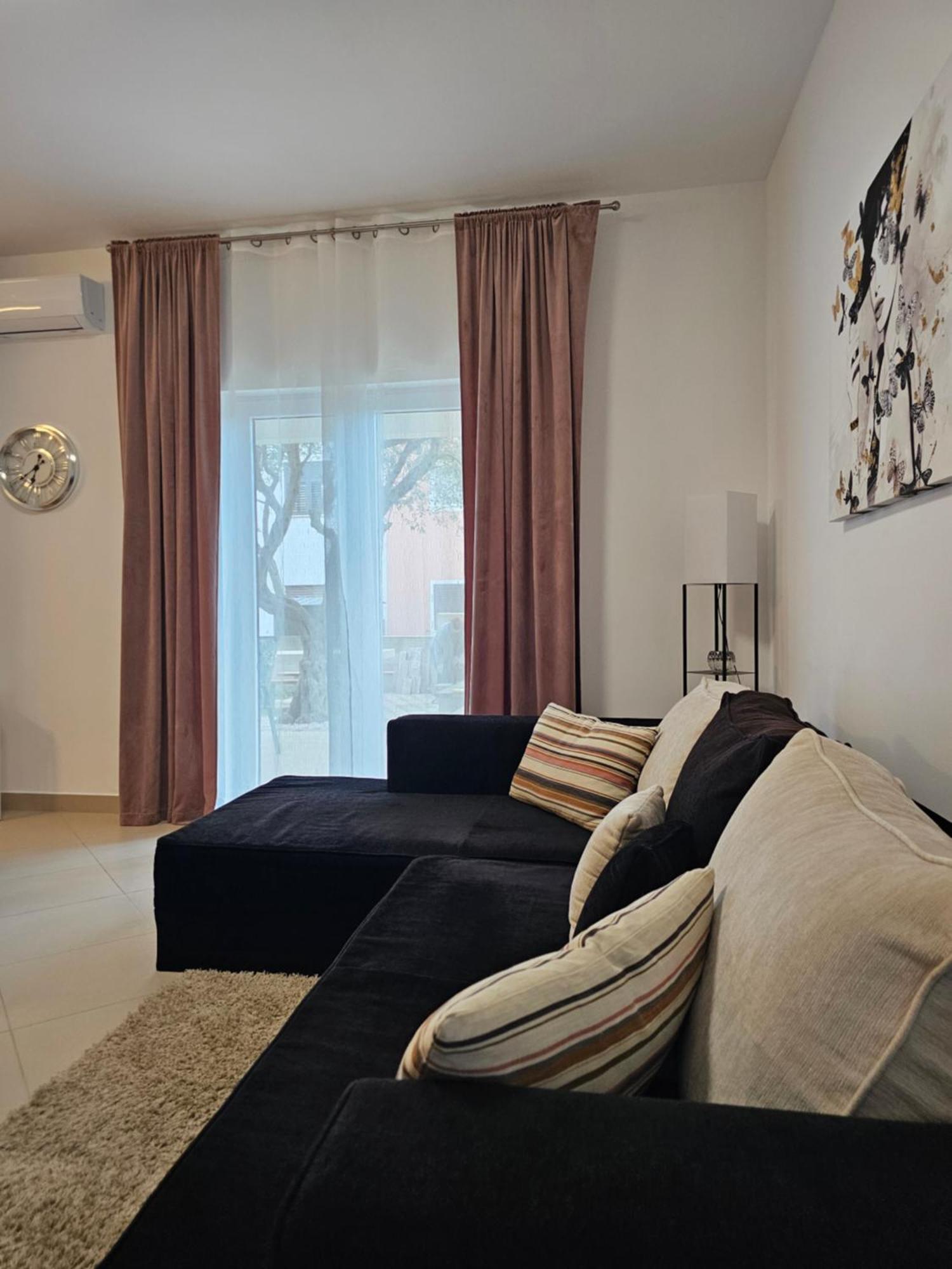 Apartmani Dianna Kaštela Exteriör bild