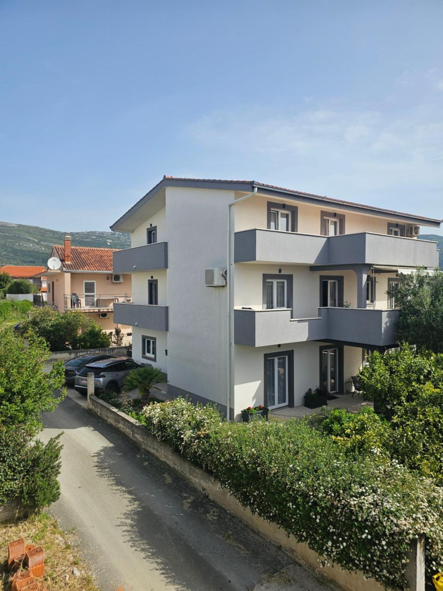 Apartmani Dianna Kaštela Exteriör bild